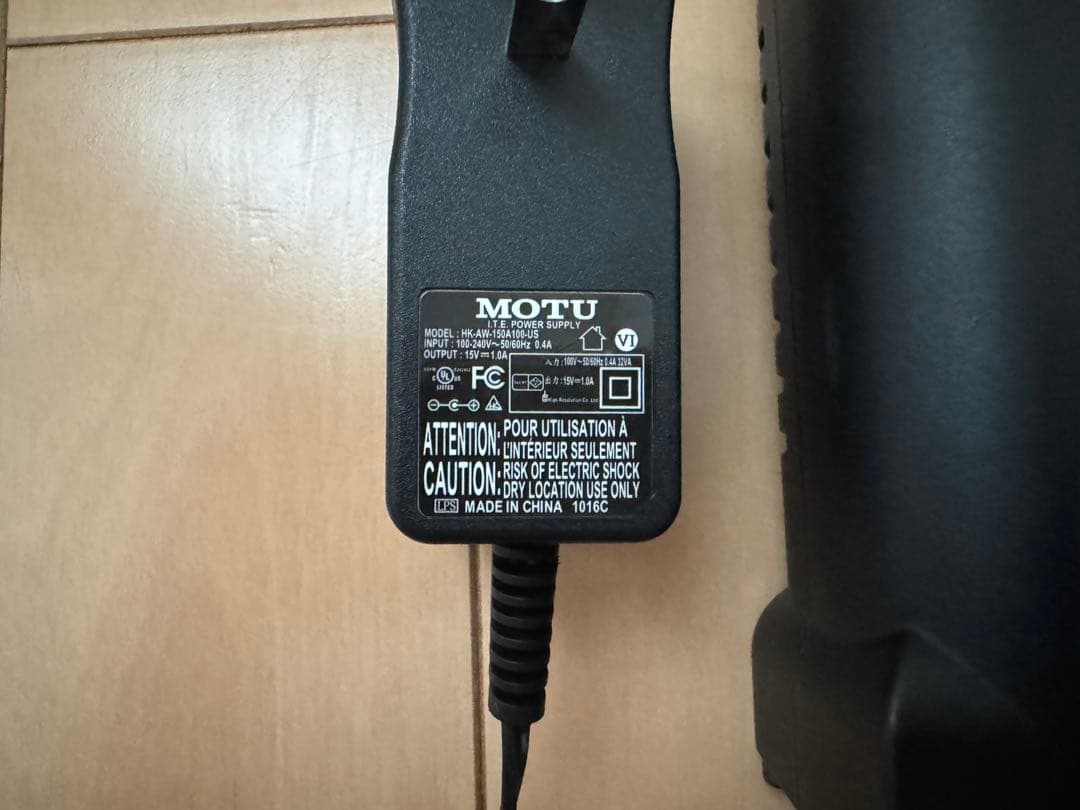 MOTU UltraLite mk4　USBオーディオインターフェイス