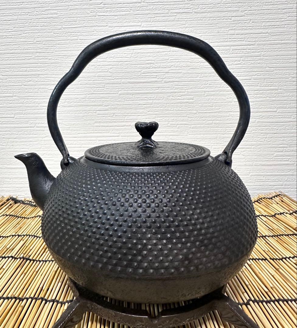 未使用品　南部照光堂 心斎作　木瓜鉉　１８型アラレ　南部鉄瓶　南部鉄器　鉄瓶
