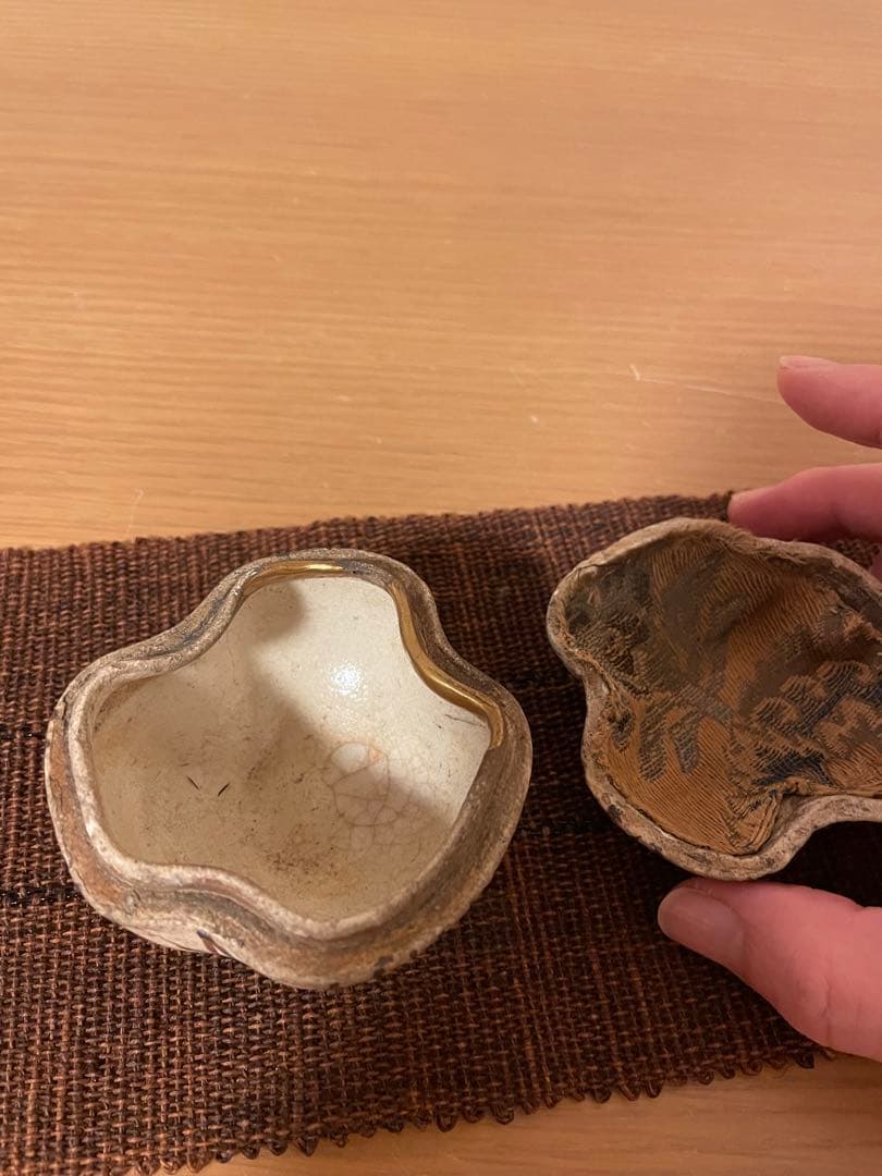 織部焼　香合