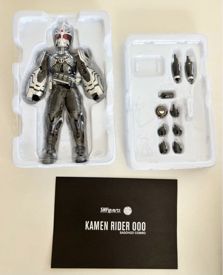 【美品】S.H.フィギュアーツ 真骨彫 仮面ライダーオーズ サゴーゾコンボ