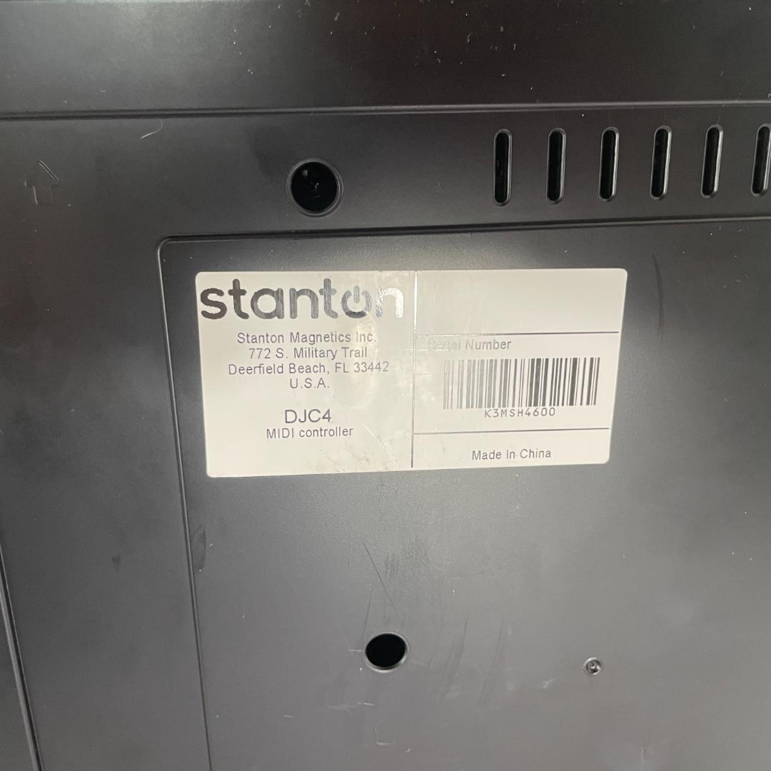 Stanton DJC.4 PCDJ コントローラー