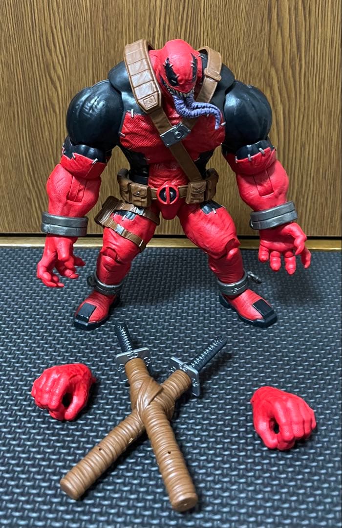 マーベル　ハズブロ　トキシン　モンスターヴェノム　ヴェノムプール　フィギュア