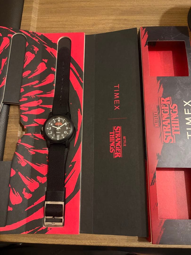 TIMEX STRANGER THINGS 腕時計