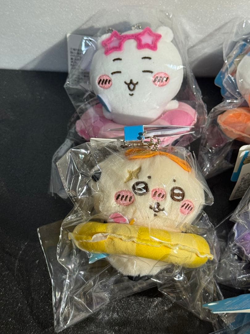 【海外限定】ちいかわminiso 猛暑の夏 マスコット 浮き輪 全7点セット