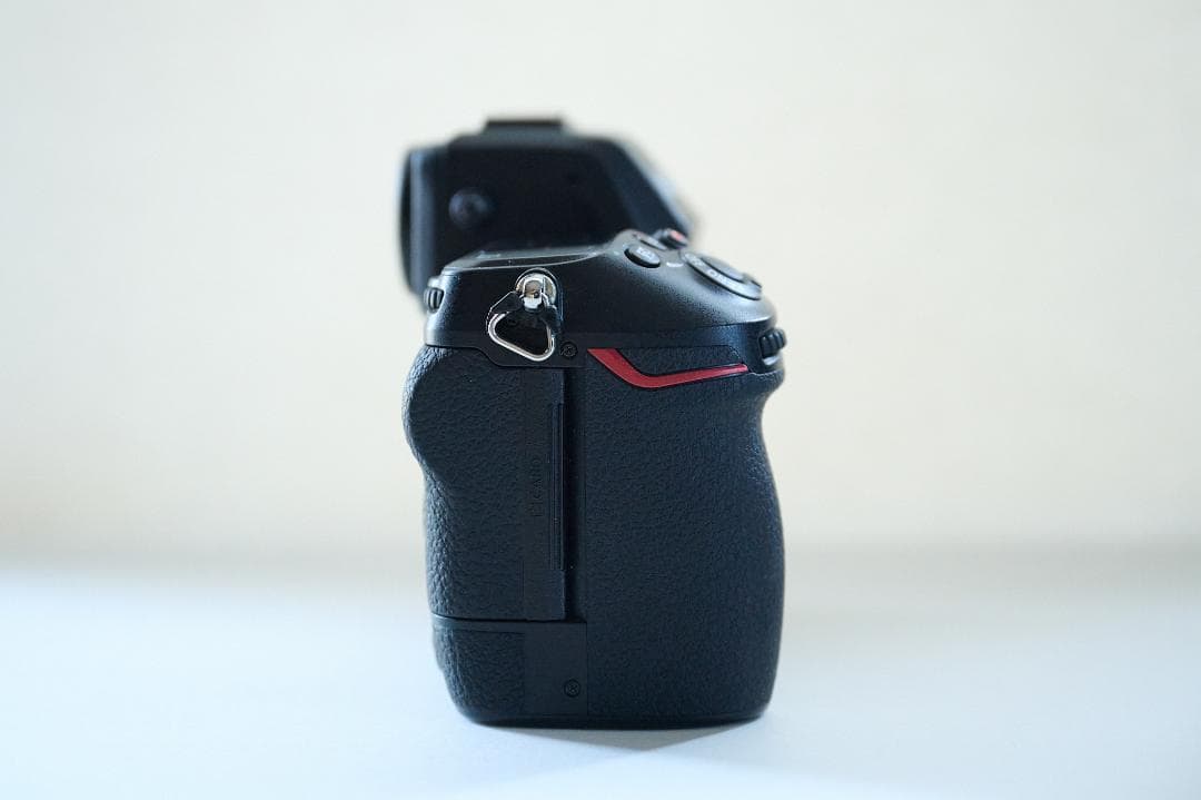 Nikon Z8 ミラーレス一眼カメラ