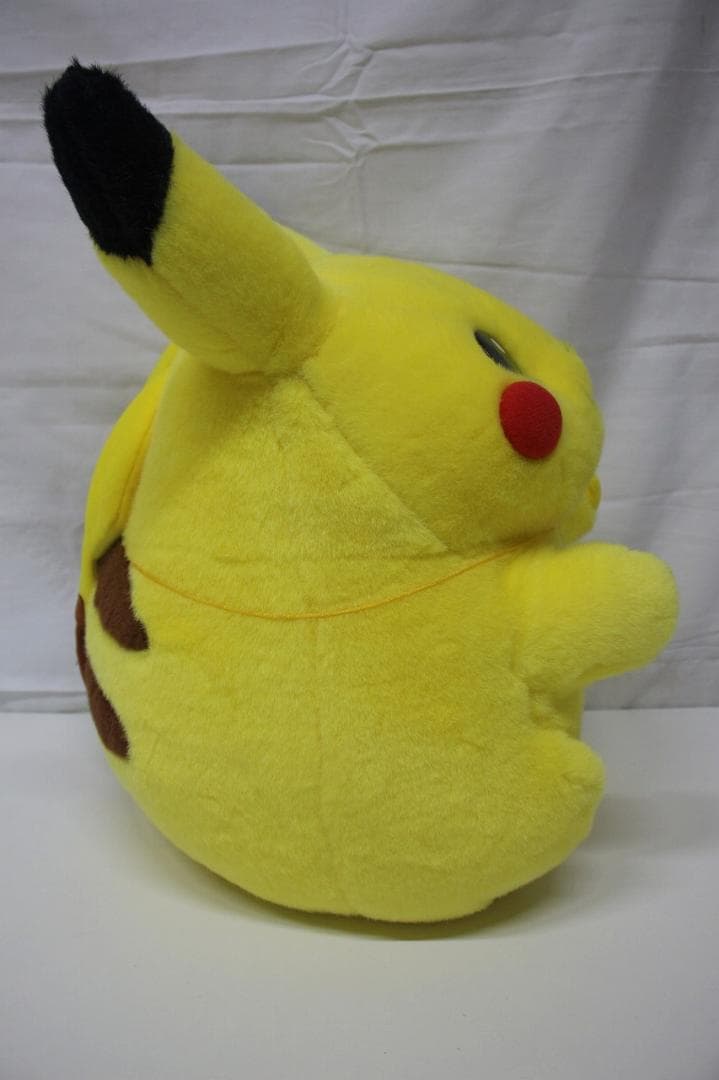 ◆トミー ポケットモンスター 等身大ピカチュウ 1／1 ぬいぐるみ　08119
