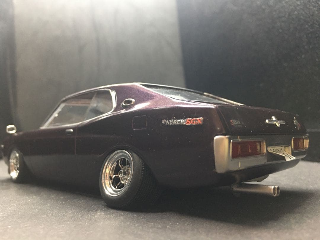 旧車プラモデル完成品C１３０ローレル1／２４
