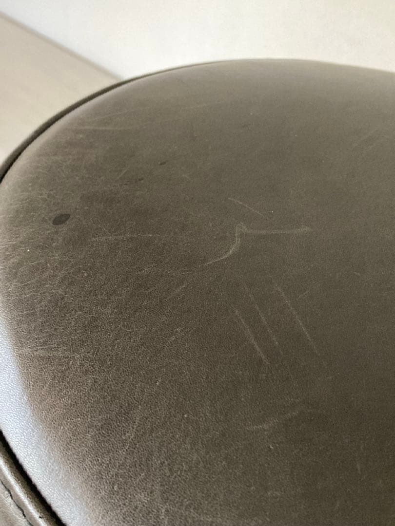 古い木製スツール サラサデザイン b2c オイルドレザー