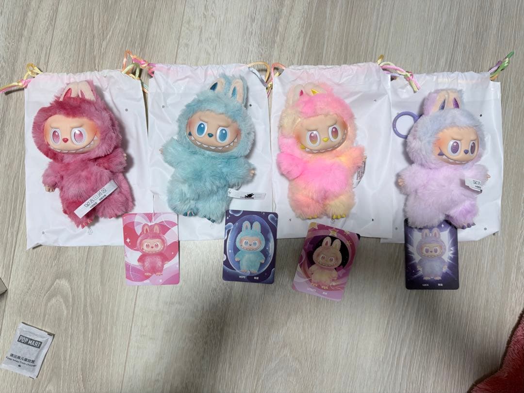 ラブブ 正規品