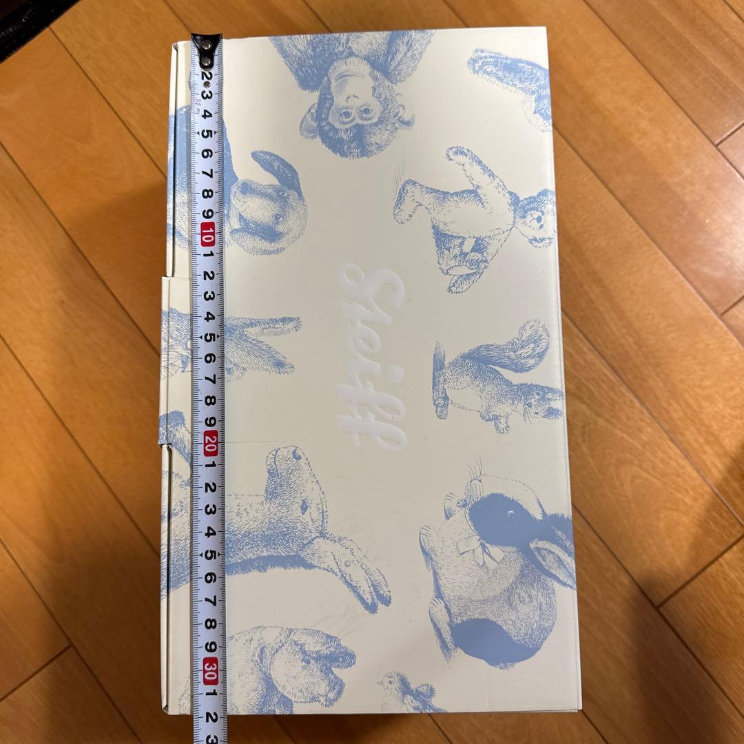 Steiffクリーム色のぬいぐるみ