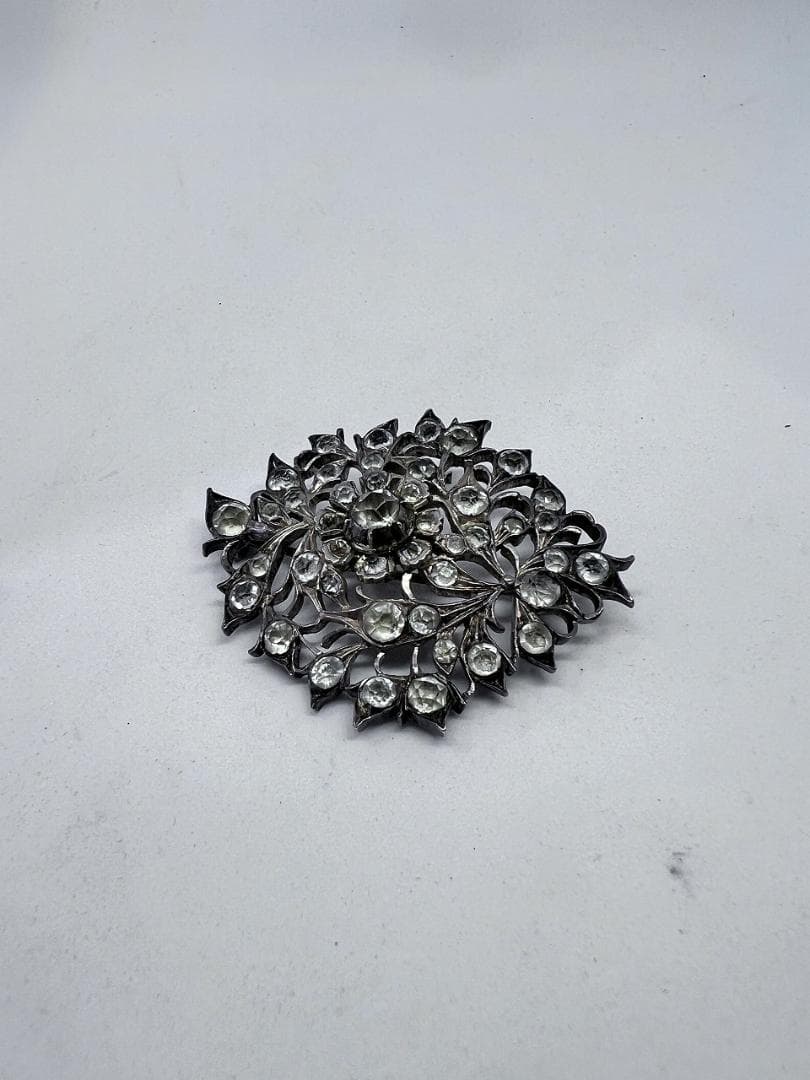 木の葉の形のブローチ①　水晶　ローズカット　ジョージアン