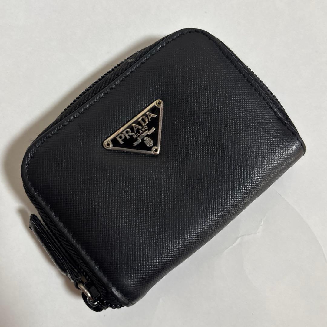 美品✨PRADA ケース ラウンドジップ サフィアーノ 三角ロゴ ブラック