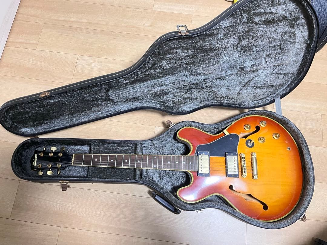 Maison セミアコ ES-335タイプ ハードケース付き