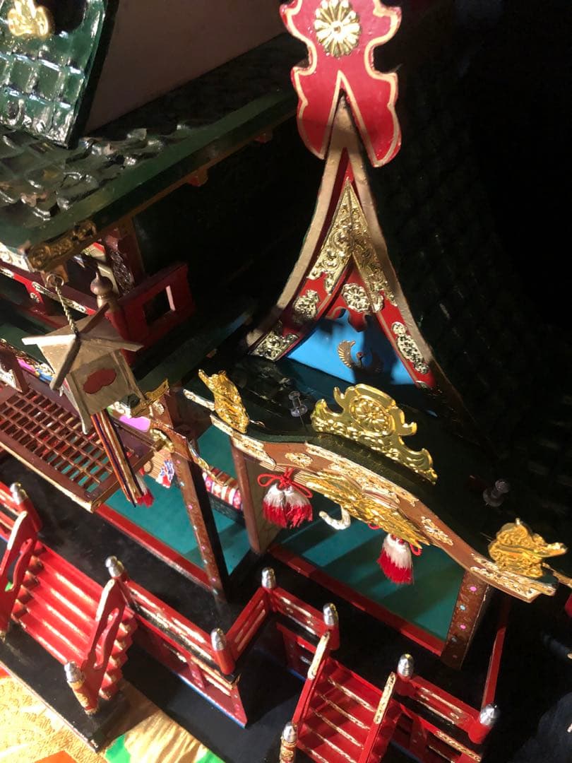 豪華な御殿雛