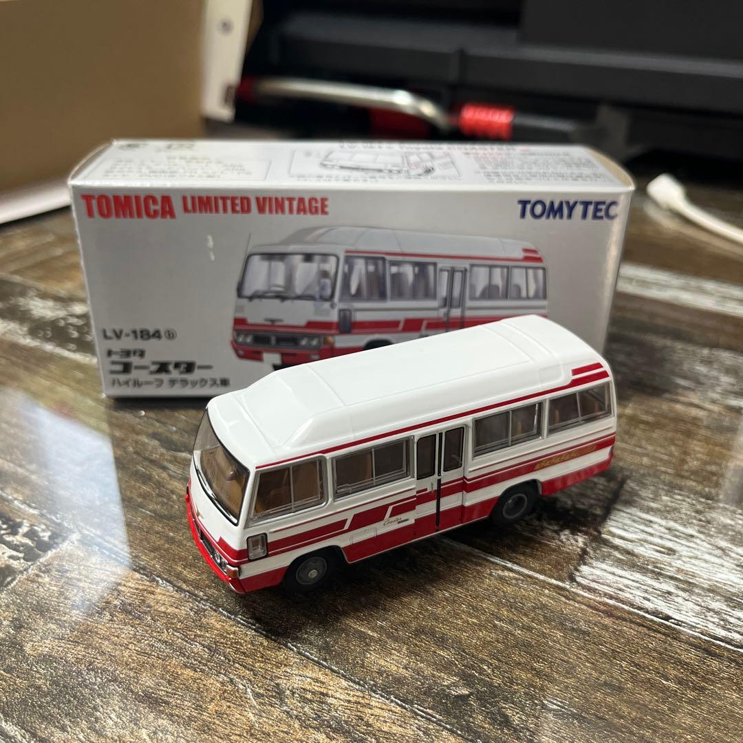 トミカリミテッドヴィンテージ　コースター　ハイルーフ　デラックス車　バス