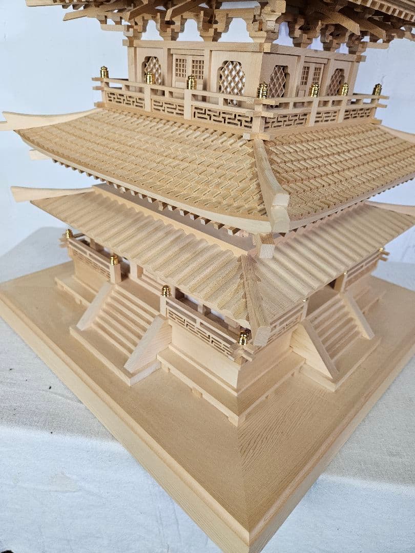 彫刻家 黄賢富 作 五重塔 総檜製 緻密彫り 木製 天然木 置物 オブジェ 大型