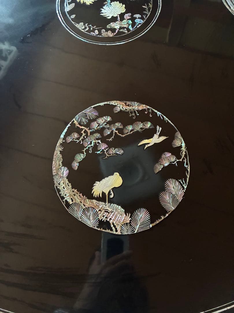 装飾的な黒色円形座卓美品‼️