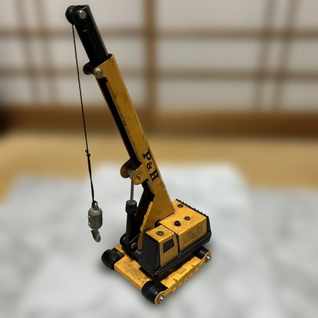 昭和レトロ　鉄のオモリの付いたクレーン車　日本製