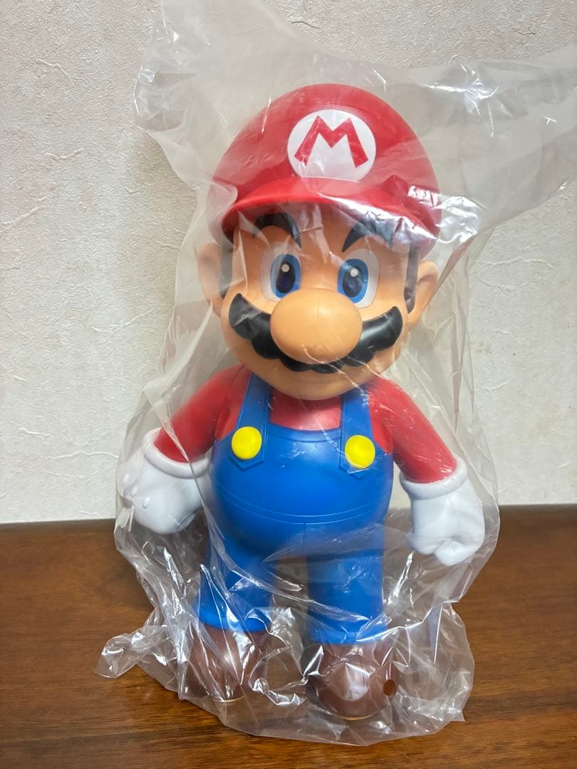 スーパーマリオ　ビッグアクションフィギュア　ビルダーマリオヨッシーゴールドマリオ