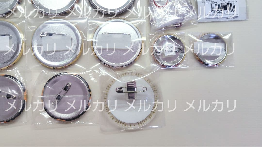 我妻善逸 缶バッジ ラバーストラップ アクリルスタンド まとめ売り