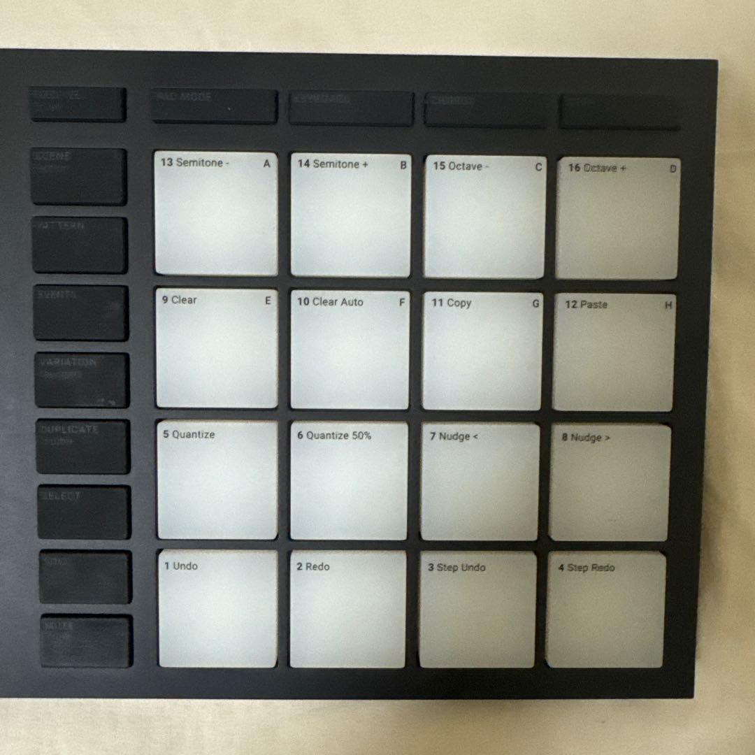 MASCHINE MIDIコントローラー 黒