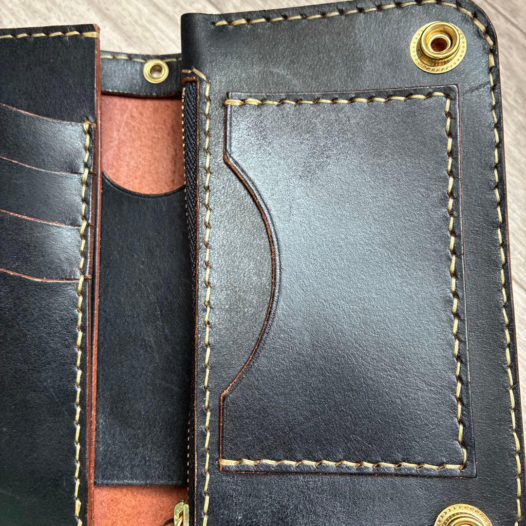 茶芯ブラック　ミドルトラッカーウォレット　真鍮　お札を折らずに収納