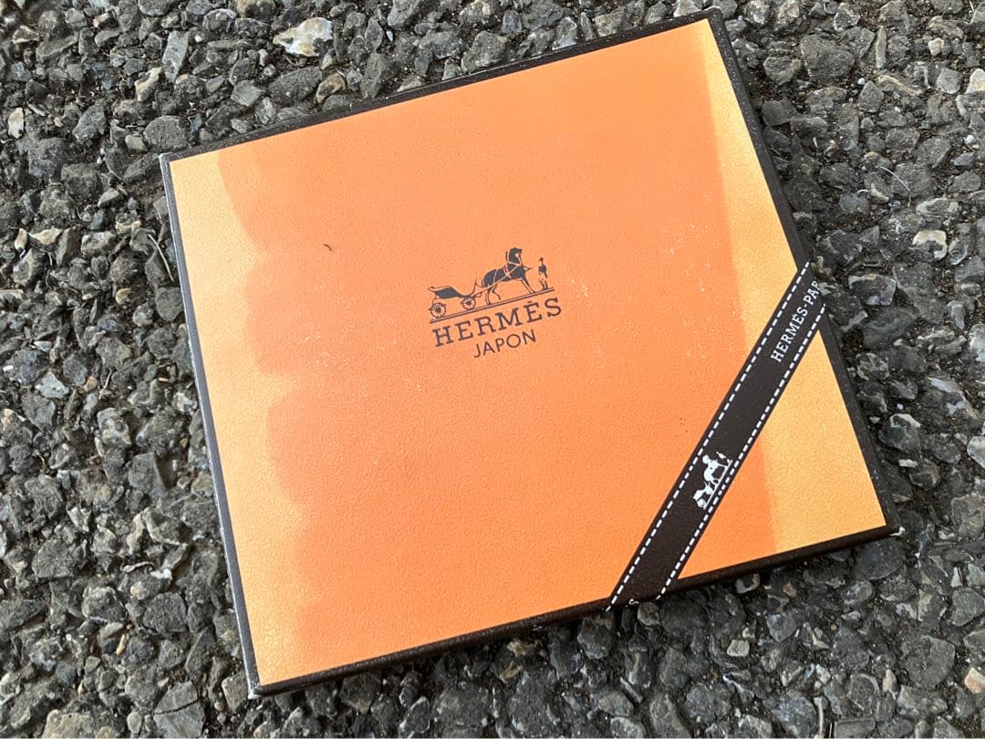 HERMES イラスト付きカレンダー