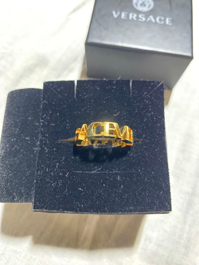 美品　VERSACE リング　ゴールド　17号