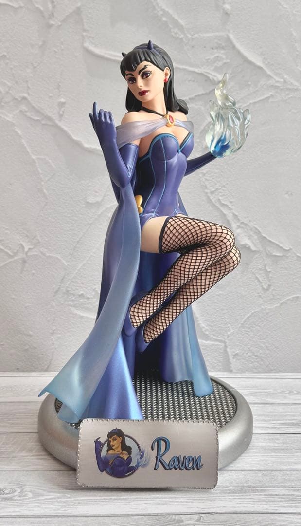 レイヴン　ボムシェルズ　スタチュー