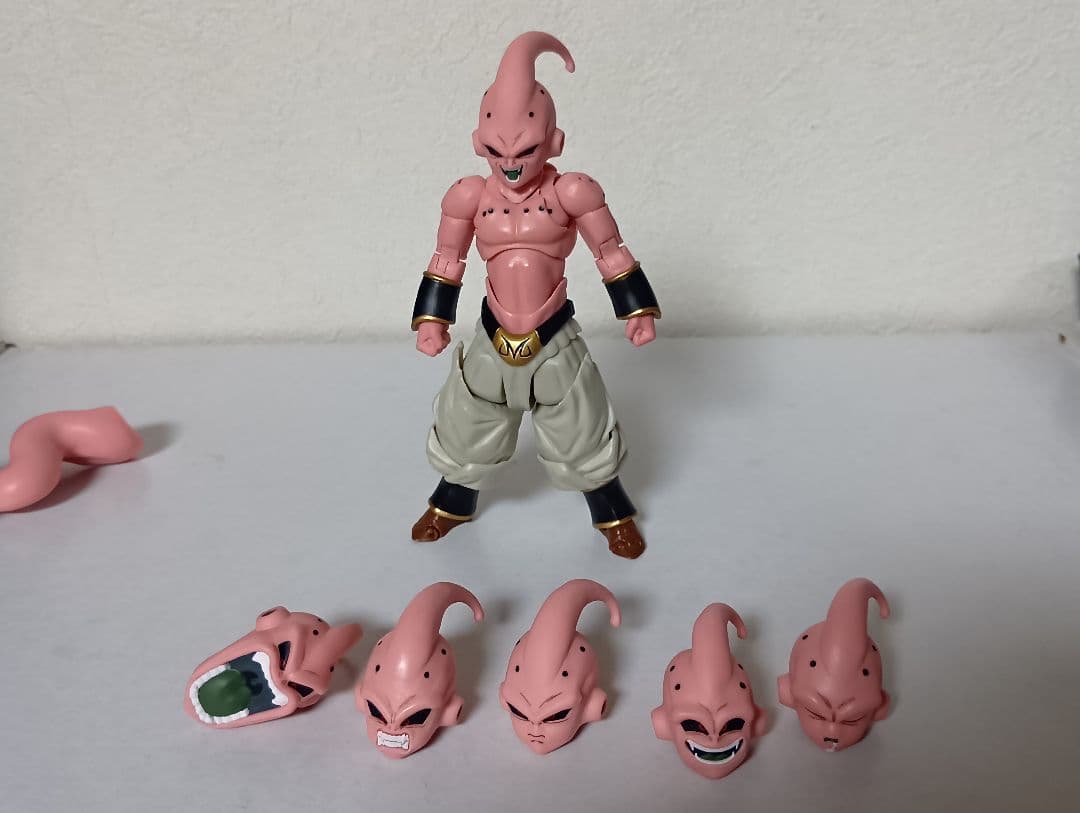 海外品s.h.figuarts風 魔人ブウ 純粋 Aフィギュア
