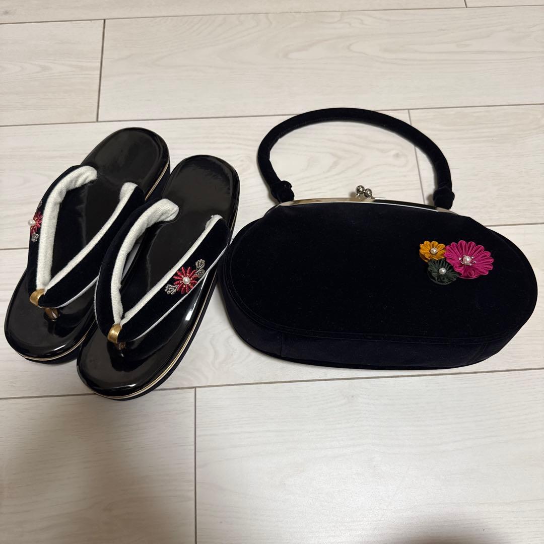 【タイルセール！！】黒の草履と花柄バッグのセット