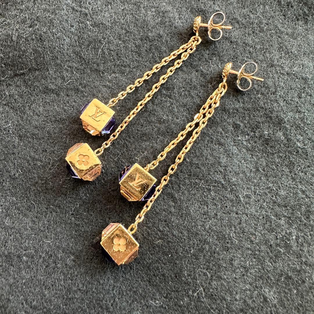 ルイヴィトン ブックルドレイユ パンダンギャンブル ピアス 元箱