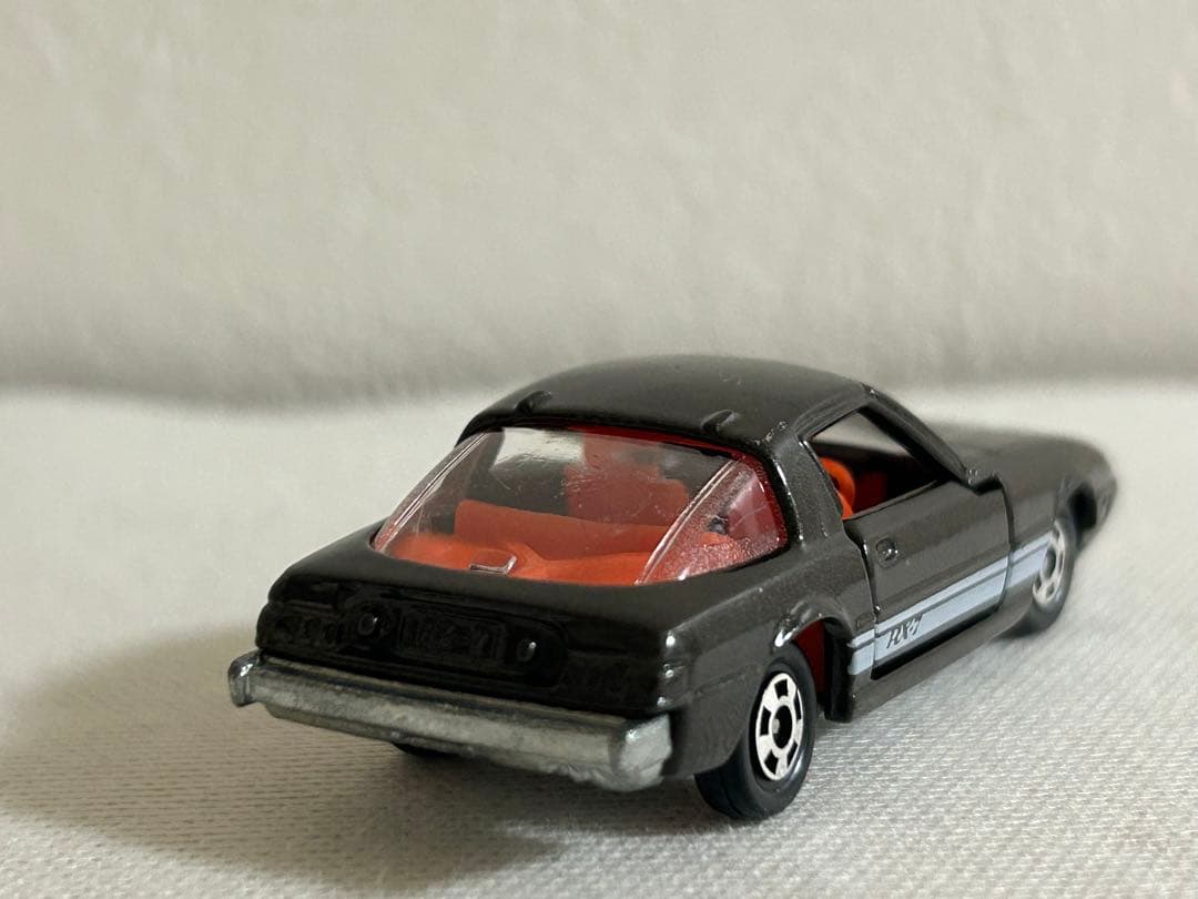 トミカ 日本製 黒箱 SG 50-3-23 サバンナ RX-7 リミテッド