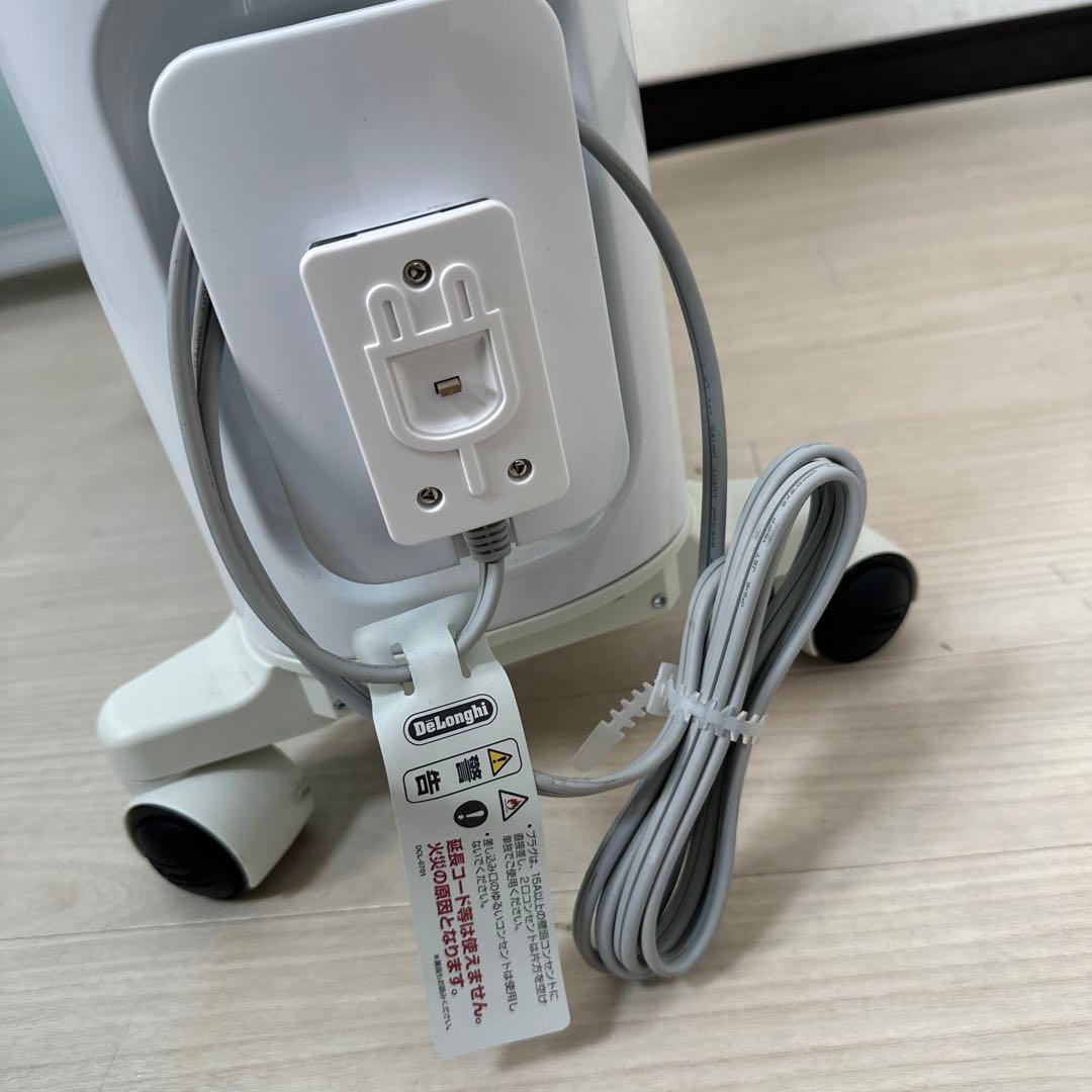 美品 デロンギ オイルヒーター RHJ65L0915 2022年 管理No.i1