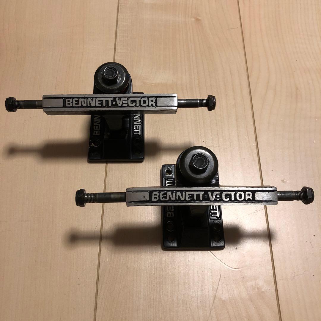BENNETT 4.3 BLACK　ベネットベクター4.3 　ブラック　トラック