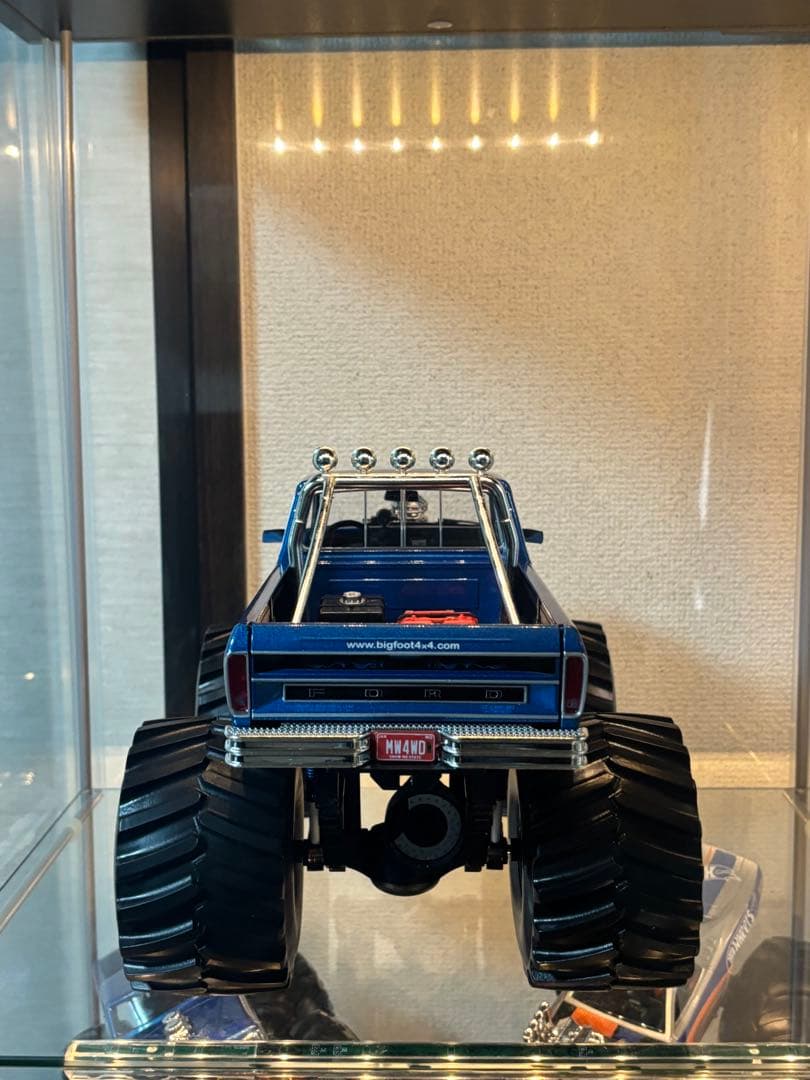 ビッグフット グリーンライト キングオブクランチ 1/18 ミニカー