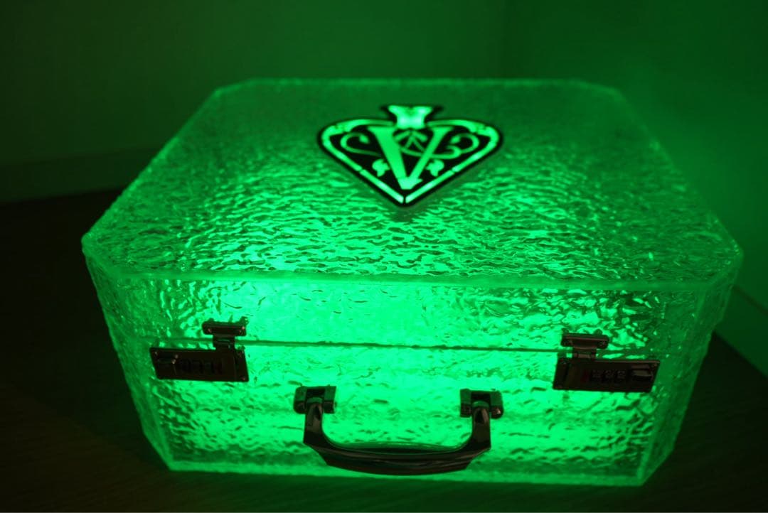 即発送！シャンパン ケース LED アルマンド アタッシュケース