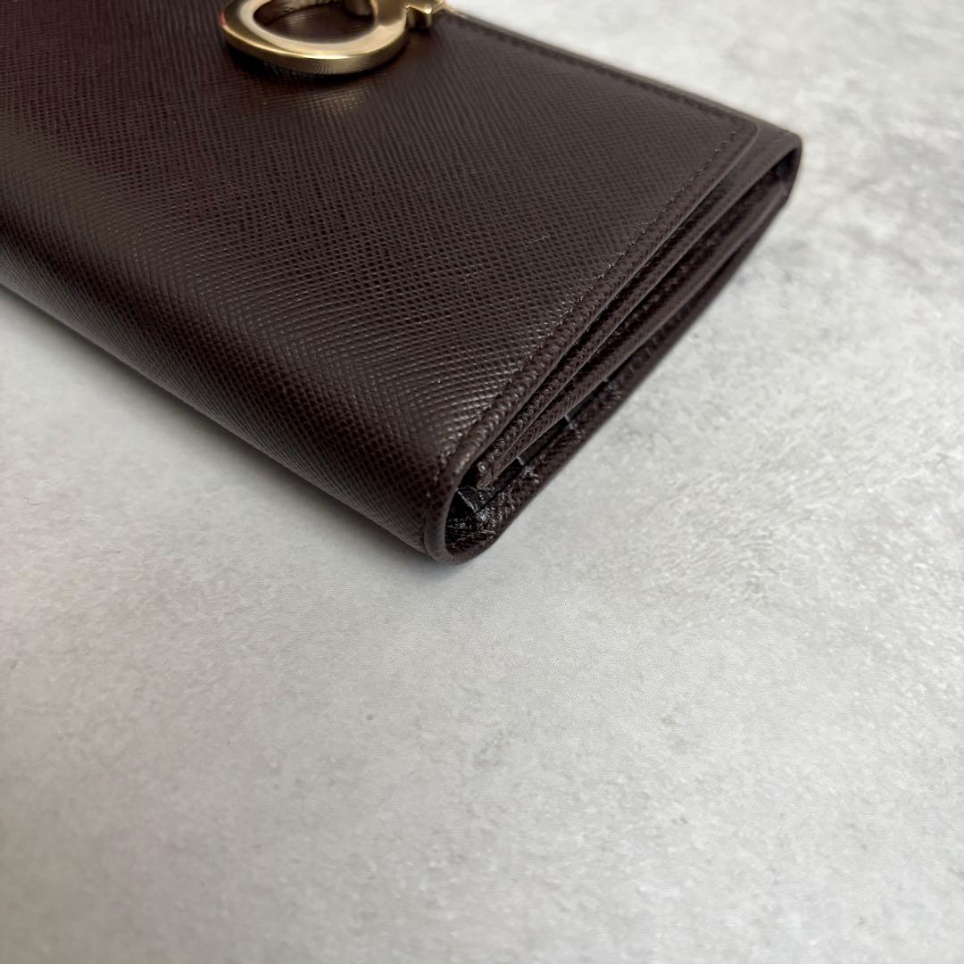 お値下げ済み【未使用級】Salvatore Ferragamo 三つ折り財布