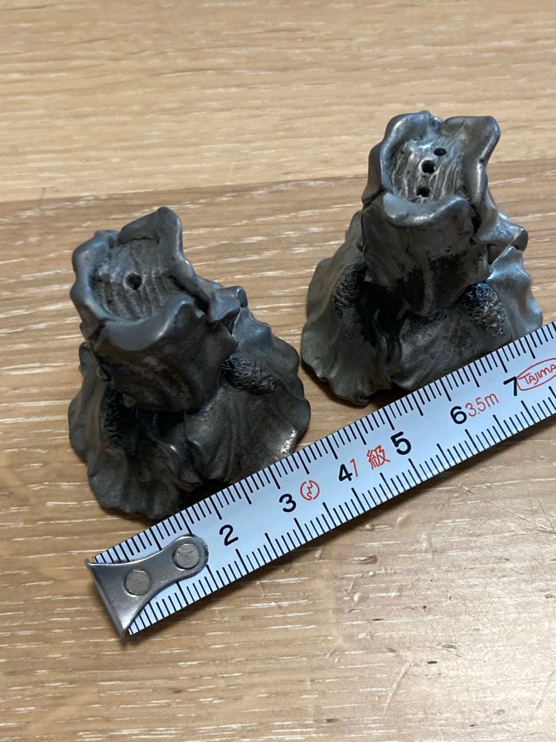 金属製 花形？　アンティーク雑貨 約185g