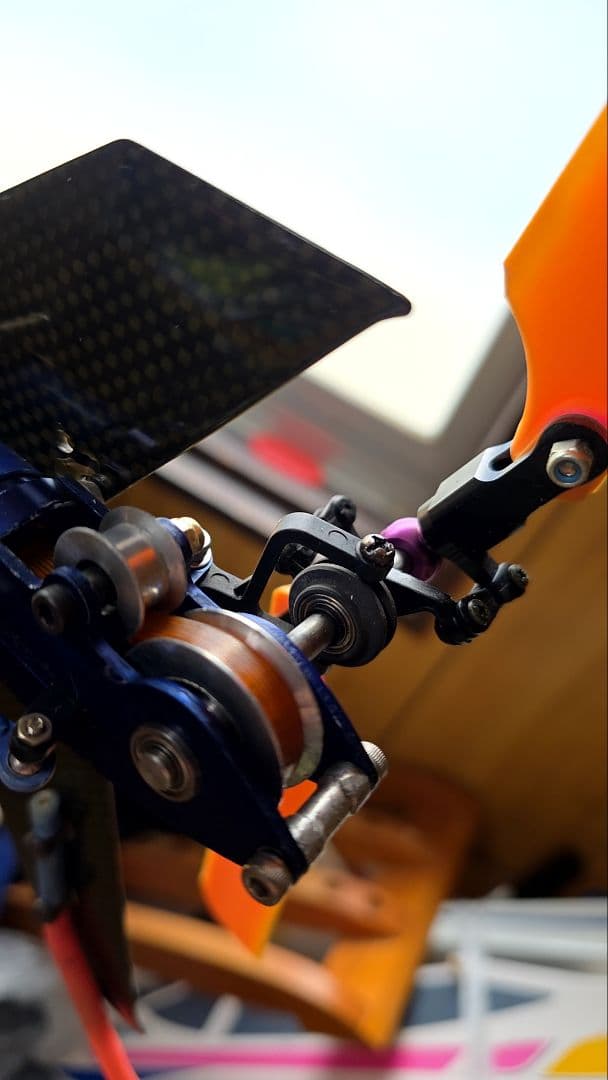 ヒロボーシャトル30 RCヘリ
