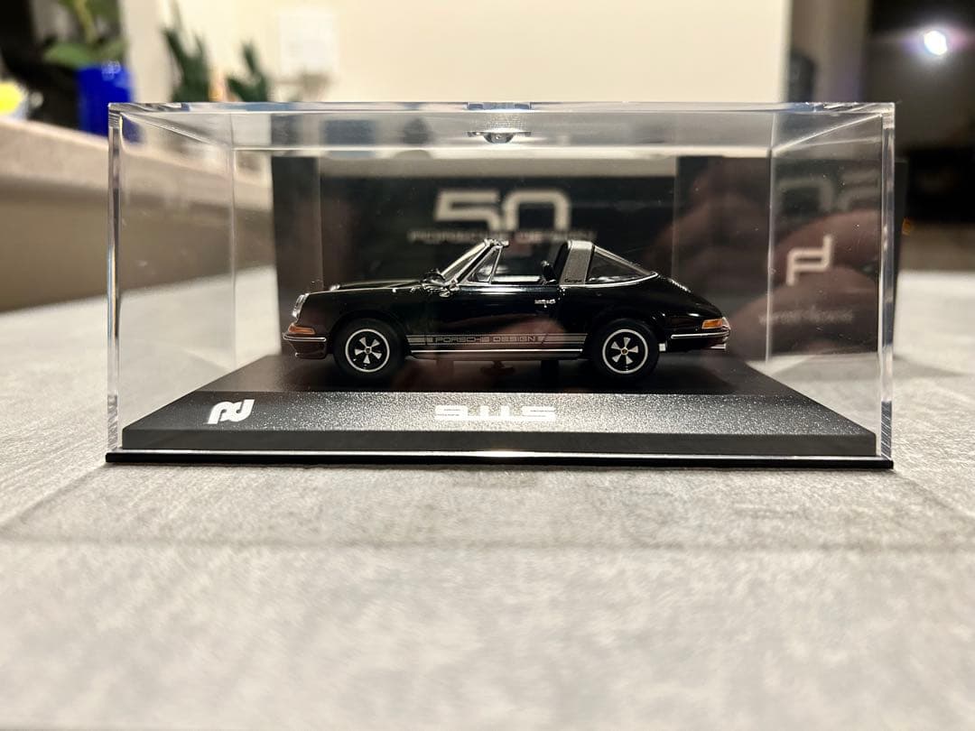1/43 ミニチャンプス　ポルシェ911S タルガ 1972 50周年限定モデル