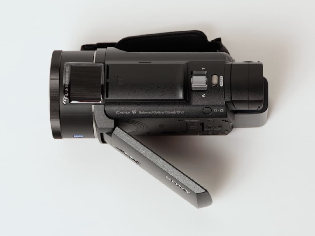 さらに値下げ SONY FDR-AX60 高画質4Kハンディカム美品