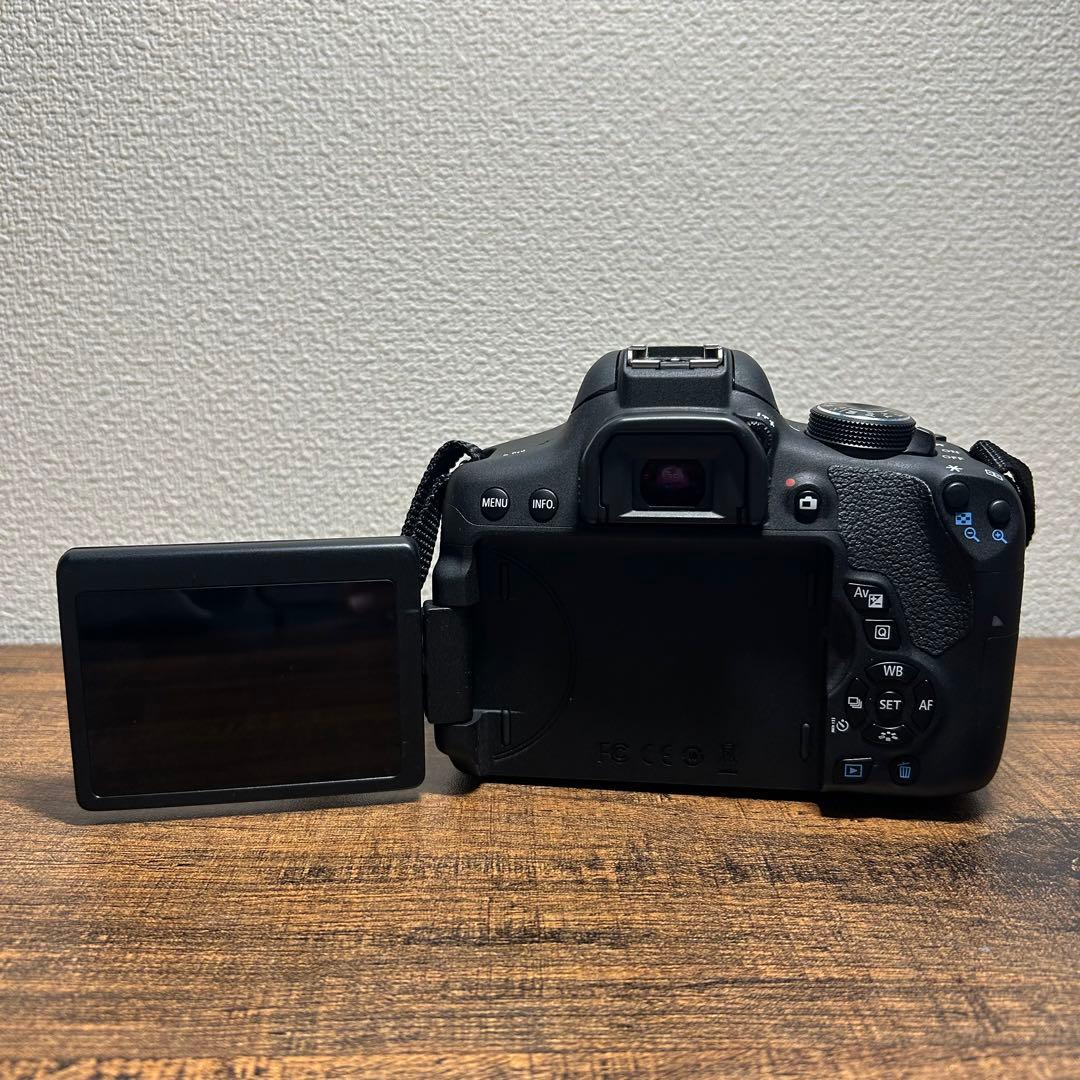 Canon EOS 750D デジタル一眼レフカメラ 保護ケース・充電器付き