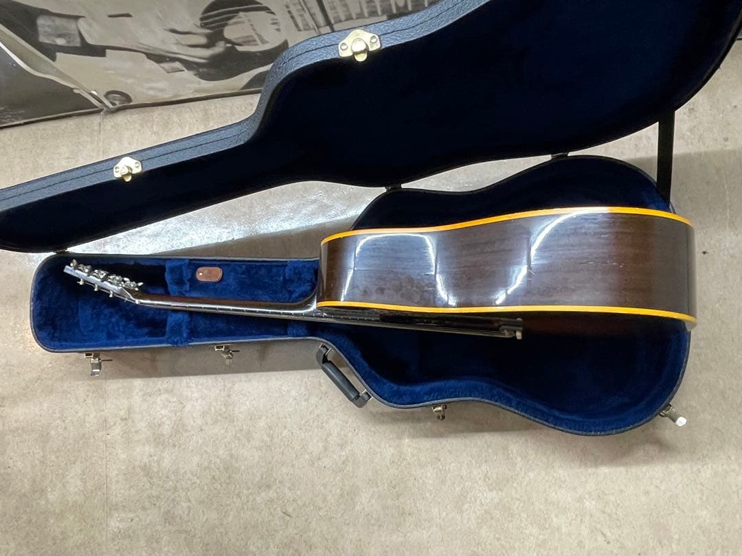 USA製 GIBSON J-45 エレアコ　ギター 専用ケース付 送料無料！美品