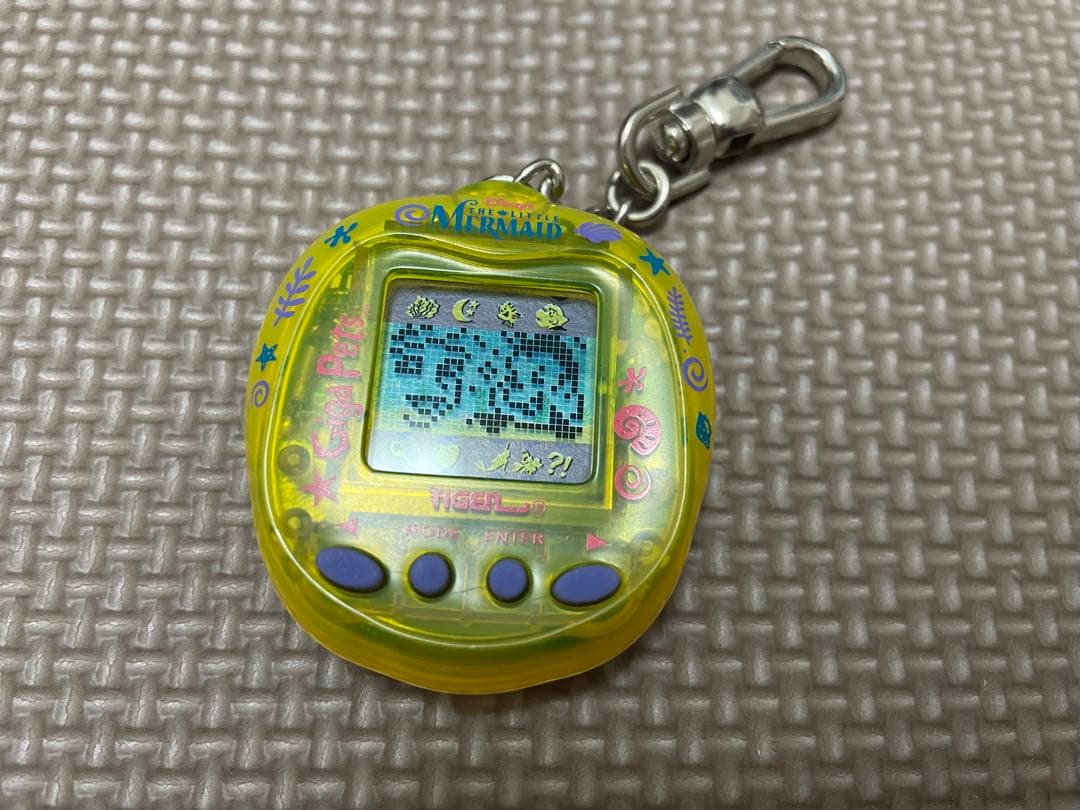 TIGER Giga Petsリトルマーメイド　たまごっち　系