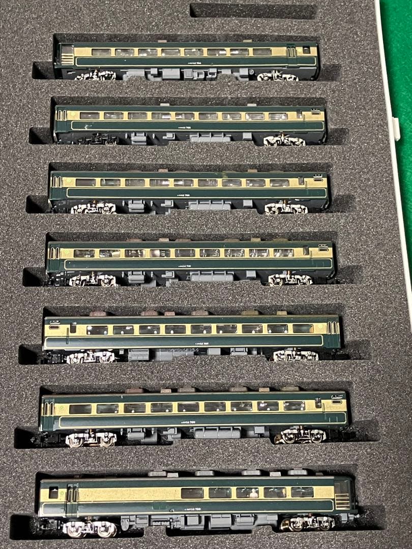 TOMIX92635 JR14-700系客車サロンカーなにわセット