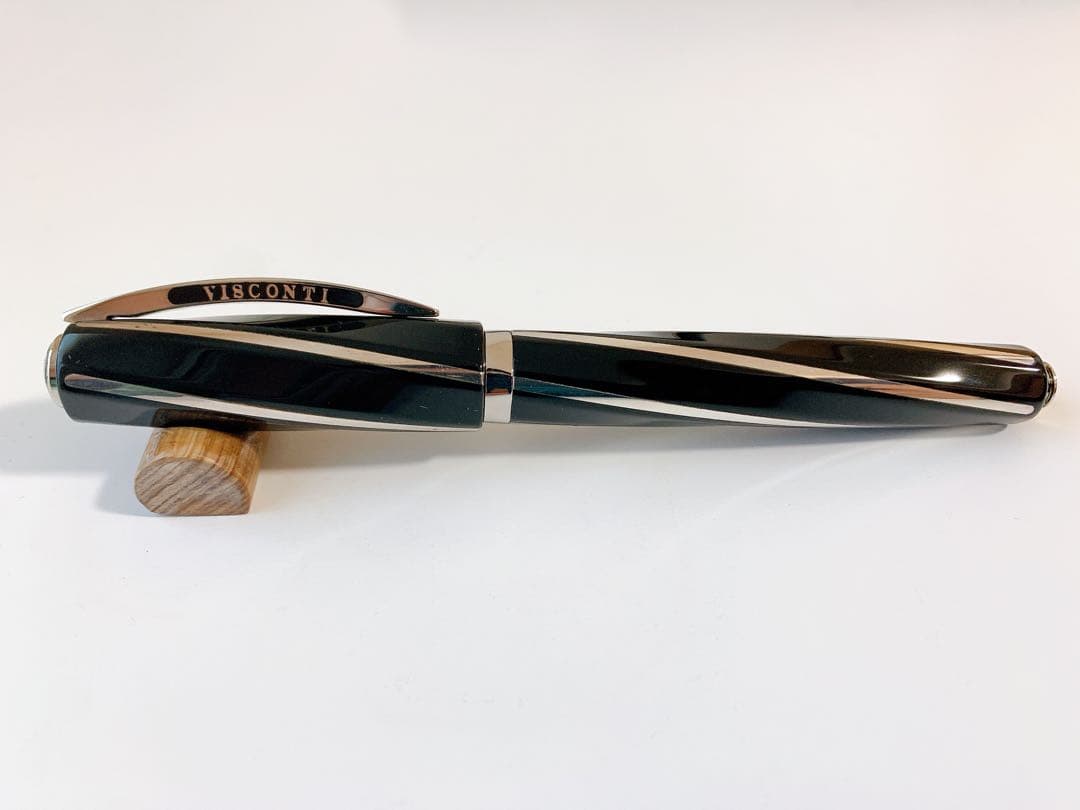 VISCONTI ディヴィーナ　ブラック 万年筆