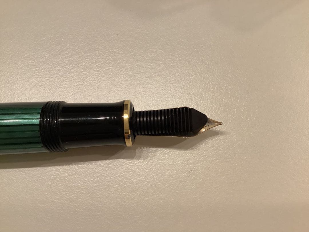 Pelikan ペリカン スーベレーンM600 万年筆緑縞 EF