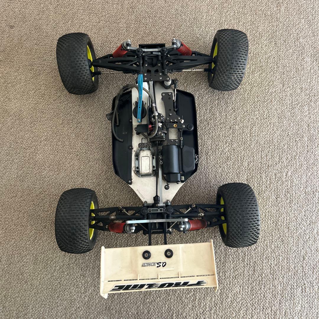 Mugen Seiki MBX5Tエンジンカー