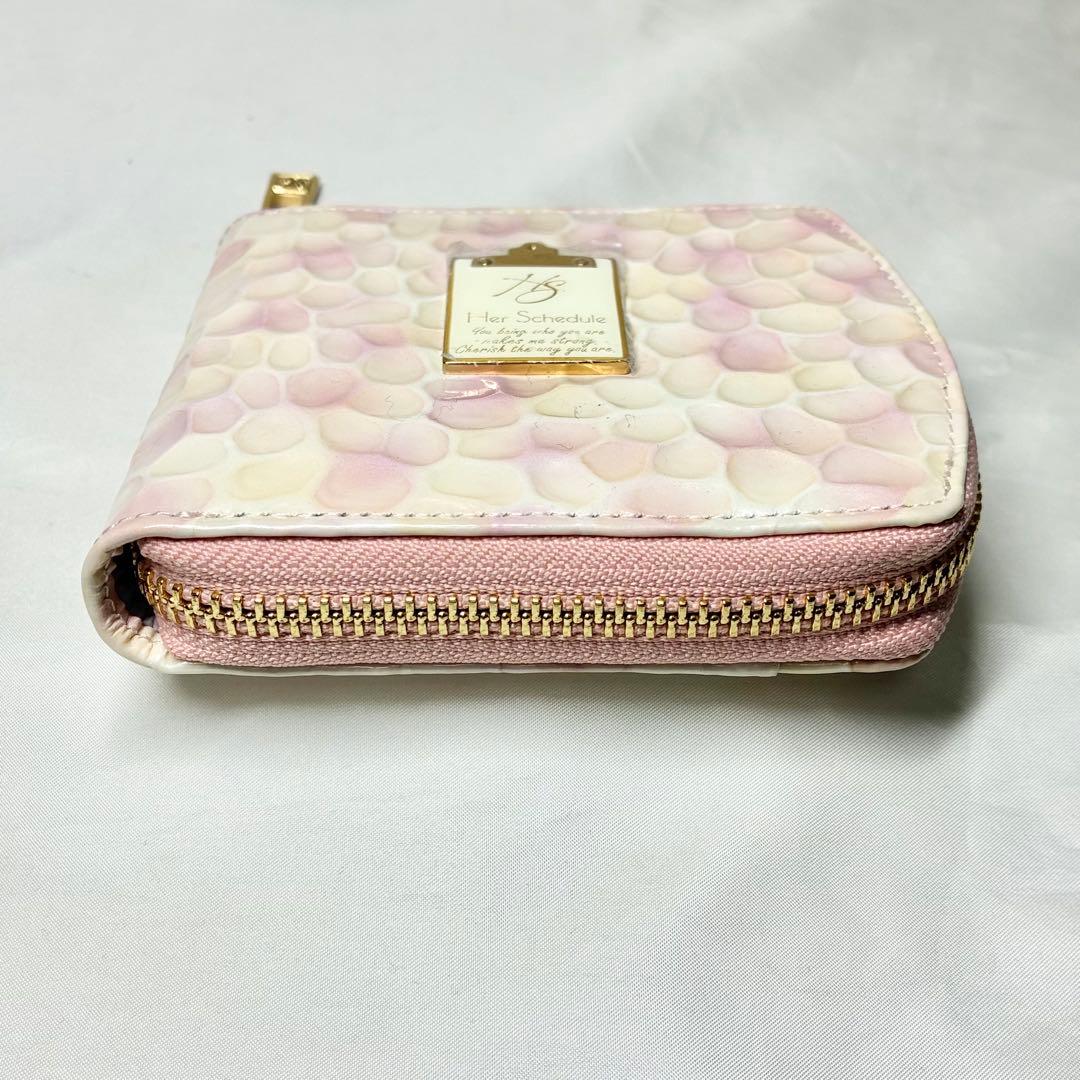 【新品】　ハースケジュール　チュレット　二つ折り財布　ホワイトローズ　人気